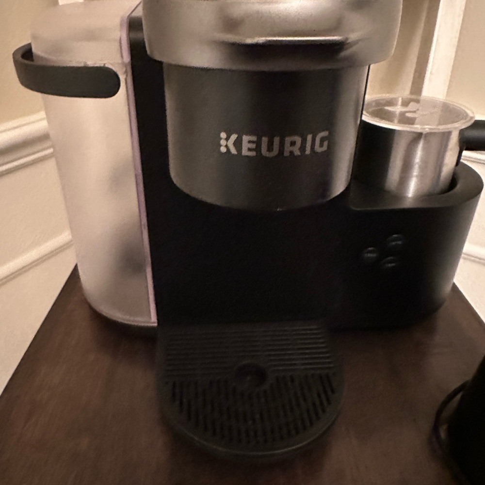 Keurig Single-Serve Coffee Brewer in Black and Silver
